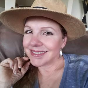 Meet your Posher, Carmen